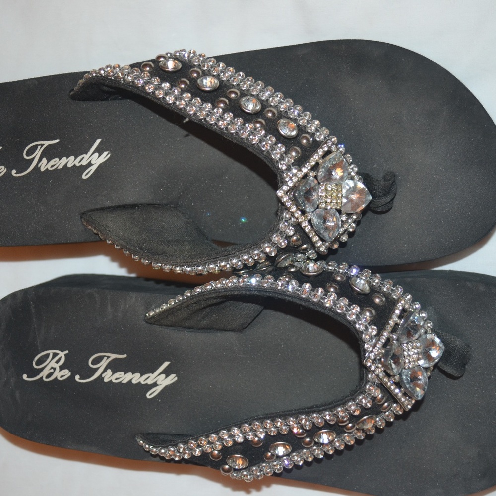 Blingy, Be Trendy Flip Flop